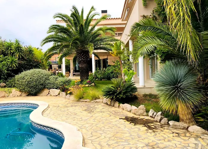 Sunandbed Villa Sargantana