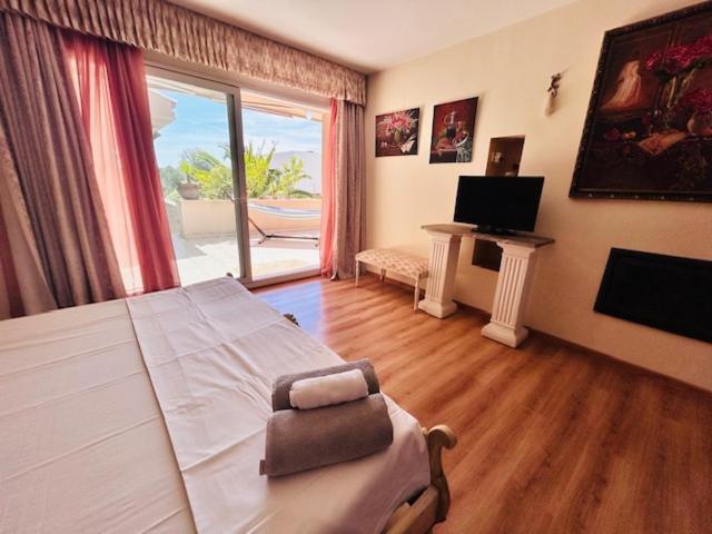Sunandbed Sargantana Villa
